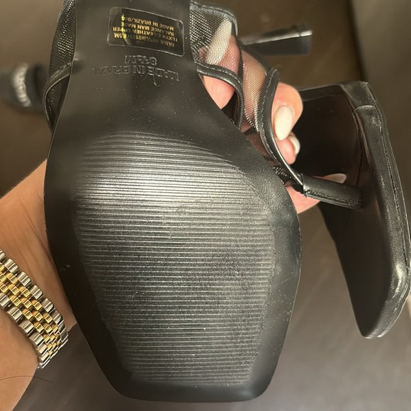 Steve Madden black mesh thong heels - Picture 3 of 4